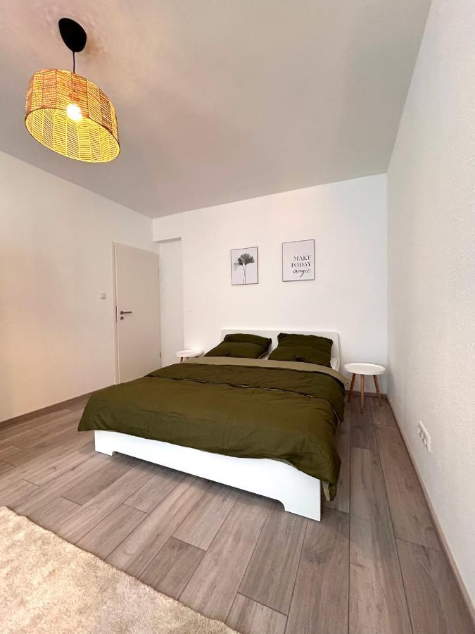 קאסל 93Qm-4 Rooms-Wifi-City Centre מראה חיצוני תמונה